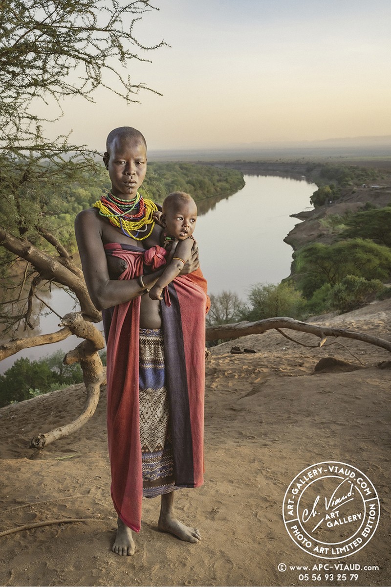 Avec, dans tes bras, Karo